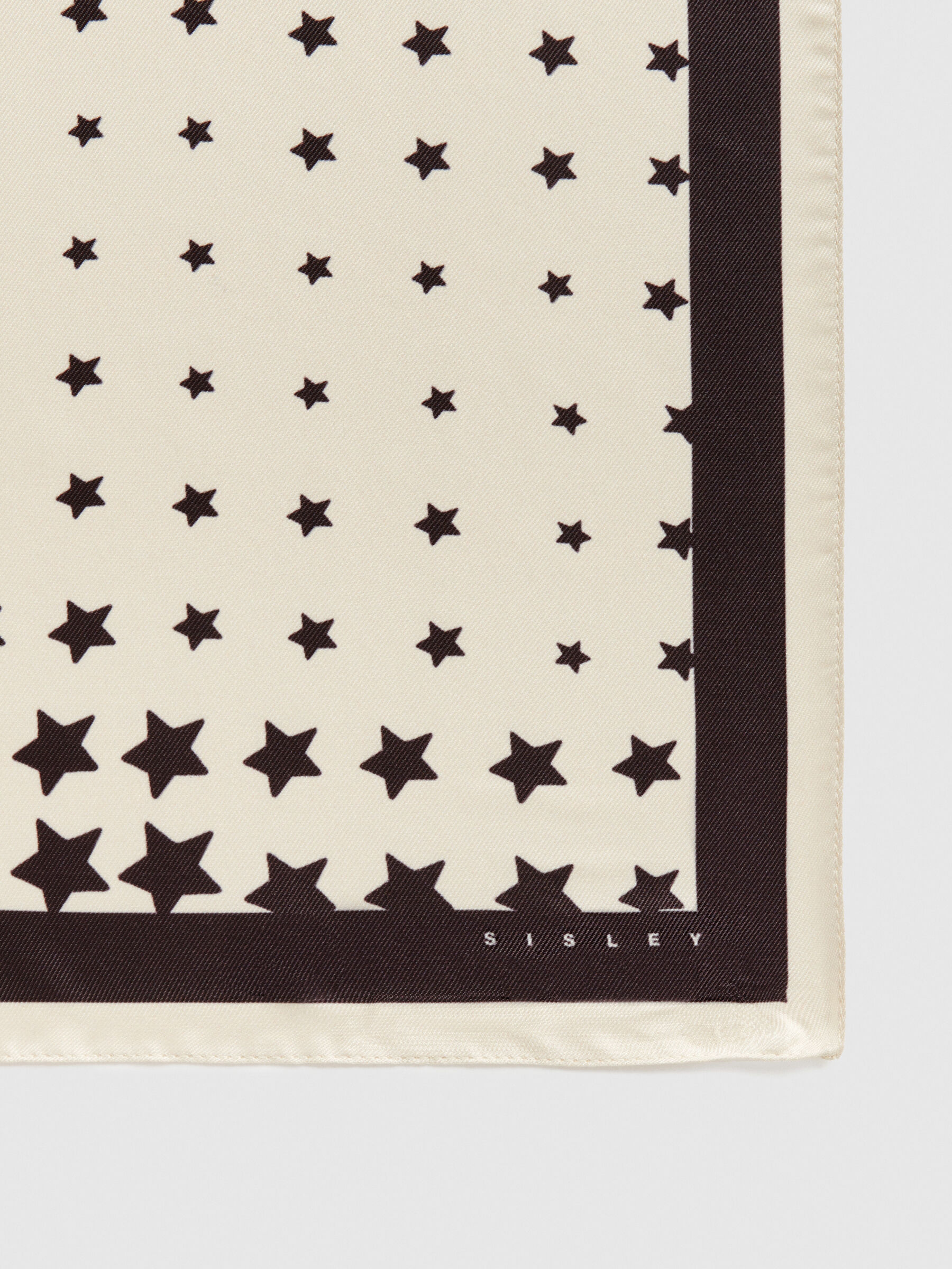 Printed square scarf, Creamy White - Sisley 