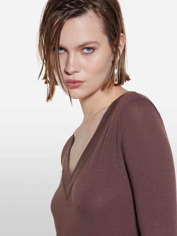 Brown slim fit long sleeve t-shirt - women's long sleeve t-shirts | Sisley
