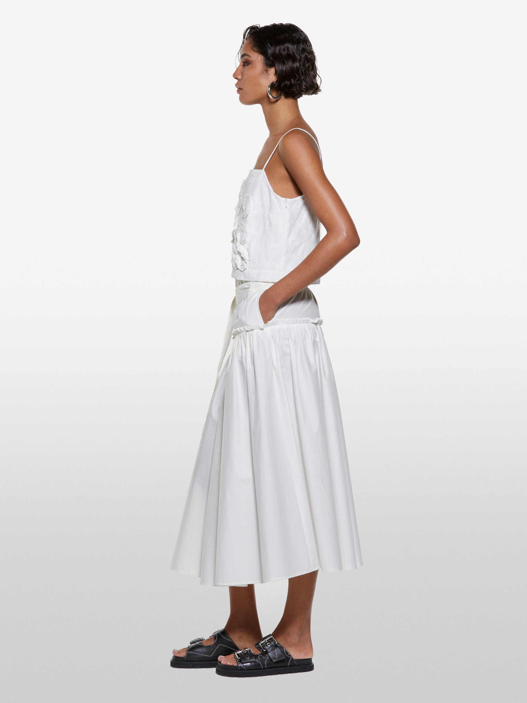 White cropped top with flowers, White - Sisley