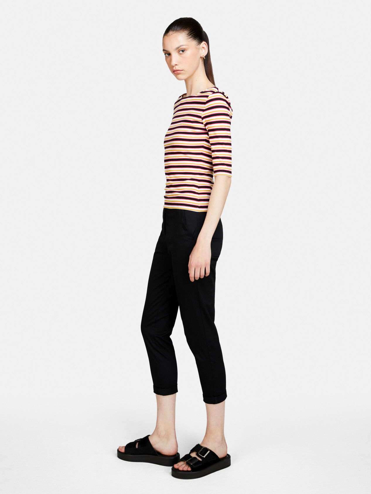 Buy Vero Moda Women Skinny Fit High Rise Cigarette Trousers - Trousers for  Women 22278652 | Myntra