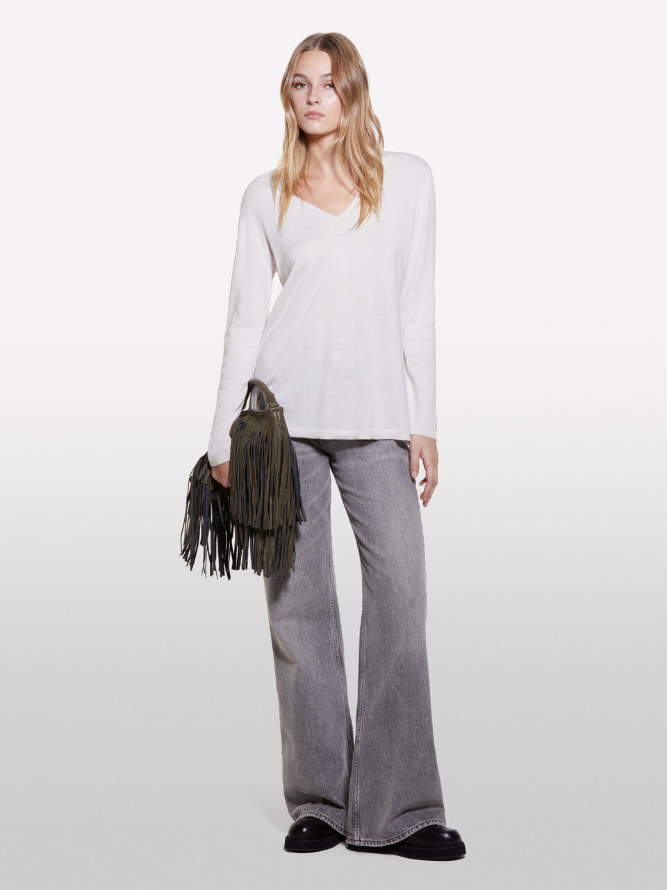 V NECK SWEATER L/S Women image number null