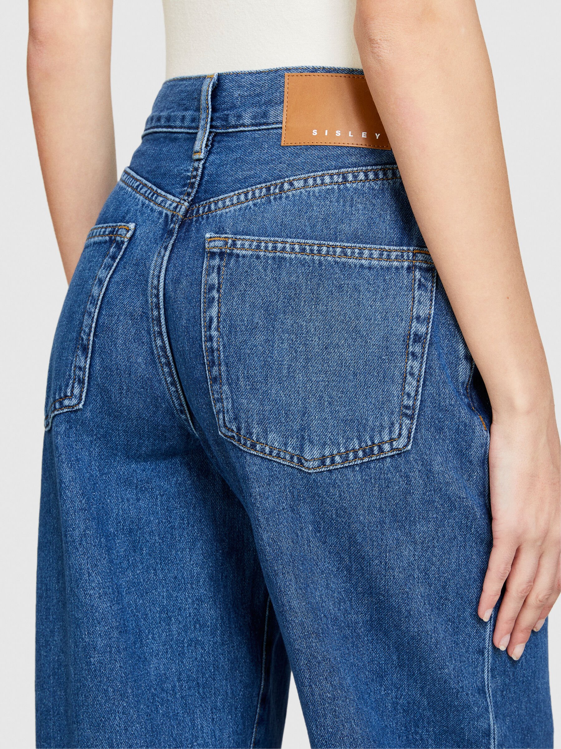 Loose fit jeans Women image number null