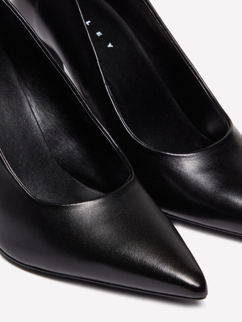 DECOLLETE Women image number null