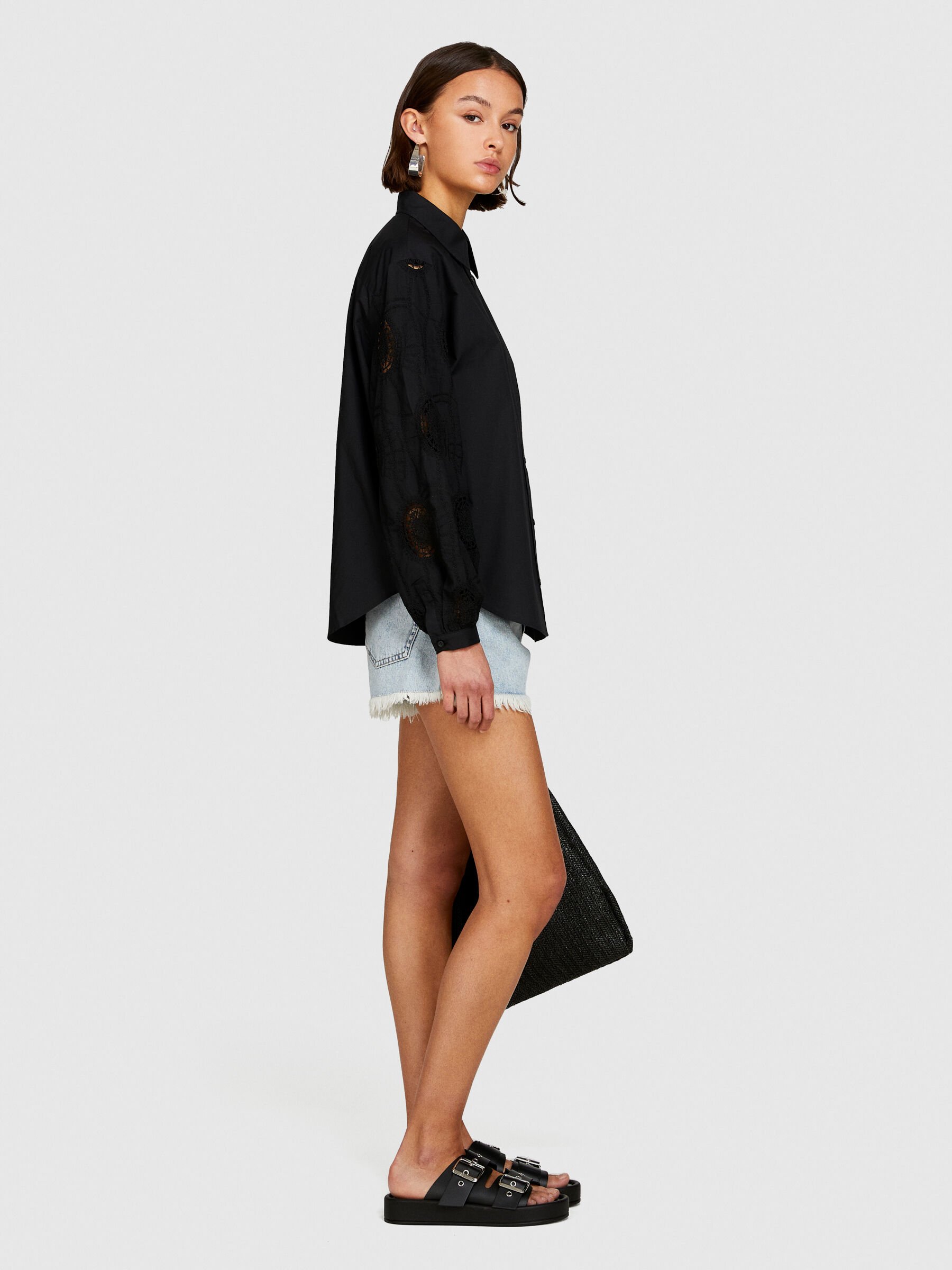 Shirt with embroidered and knotted sleeves, Black - Sisley