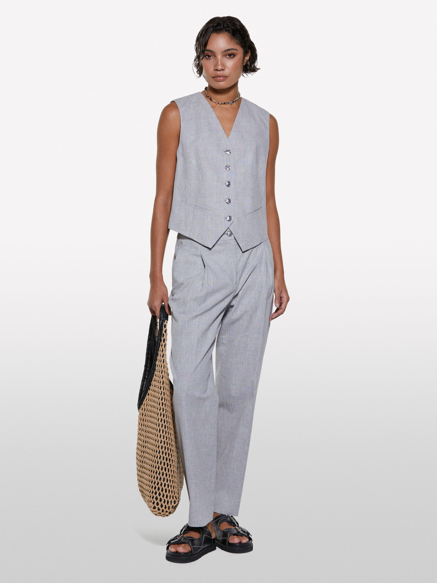 Light gray vest in linen blend, Light Gray - Sisley