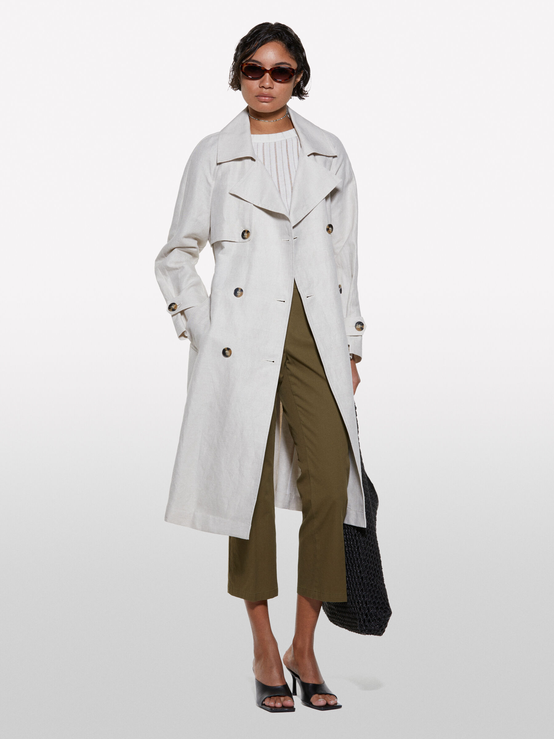 Women's short and long trench coats, elegant and casual | Sisley