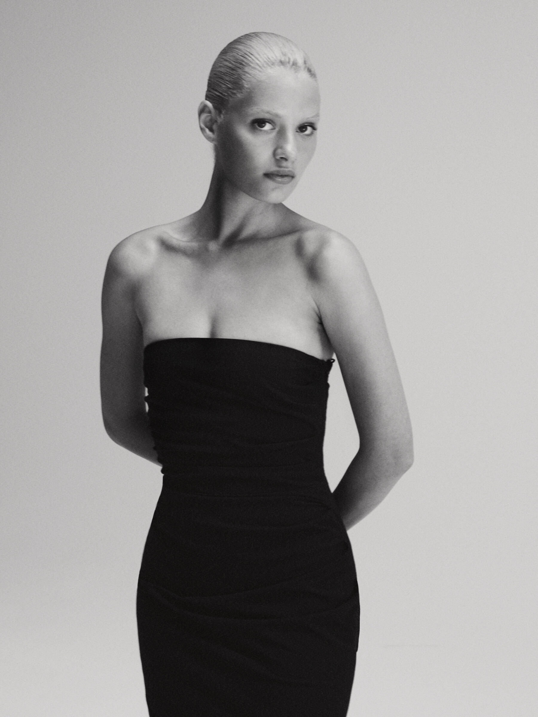 Women s elegant and casual dresses by Sisley