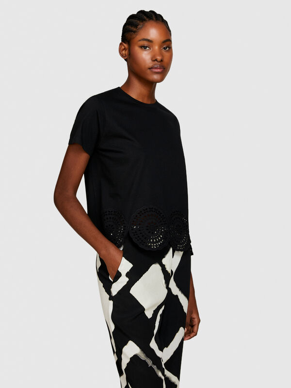 T-shirt with broderie anglaise - women's short sleeve t-shirts | Sisley