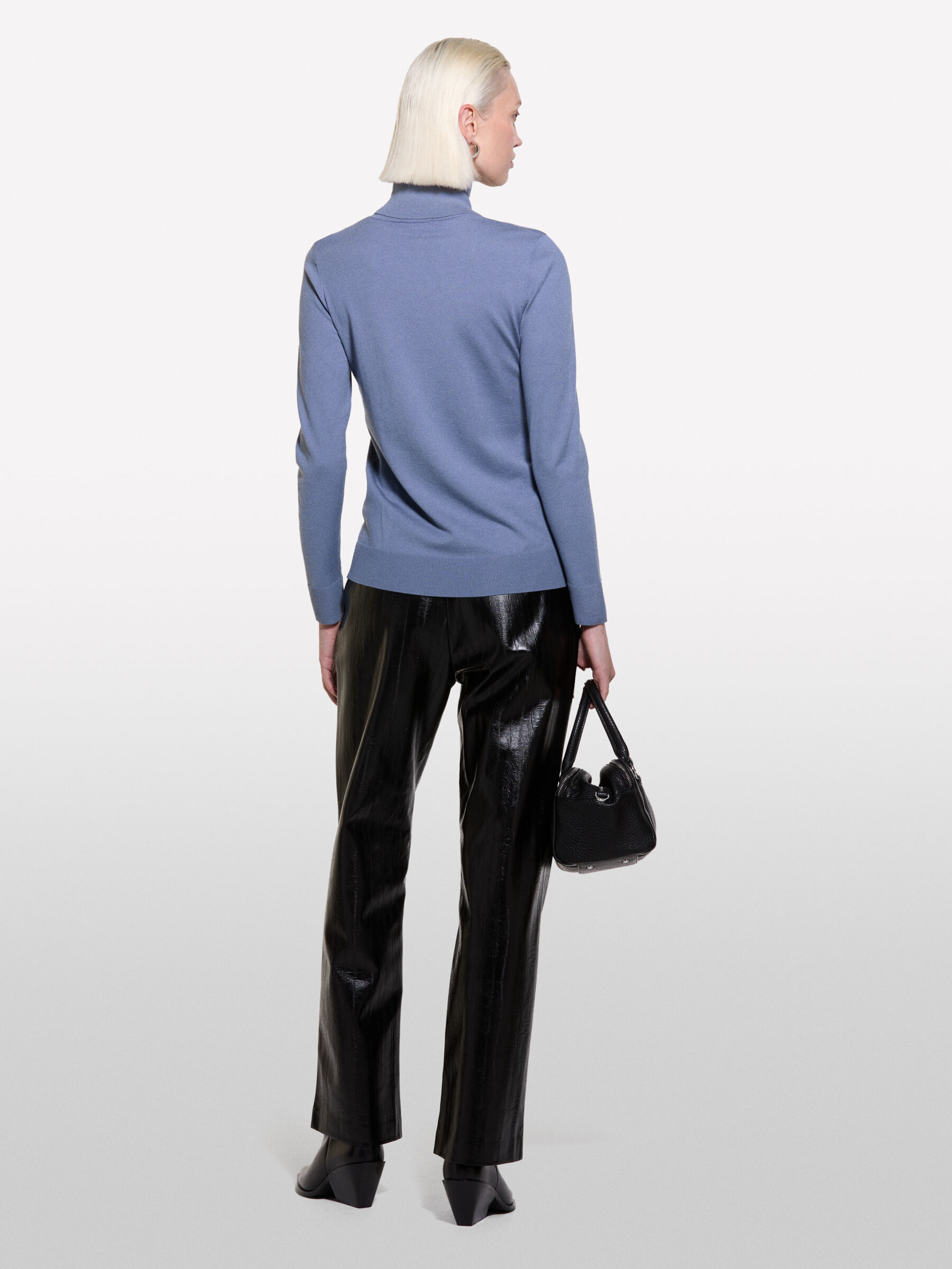 商品画像：CULLNI（クルニ）の「STUDIOUS別注 COLOR BLOCK TURTLE KNIT 2