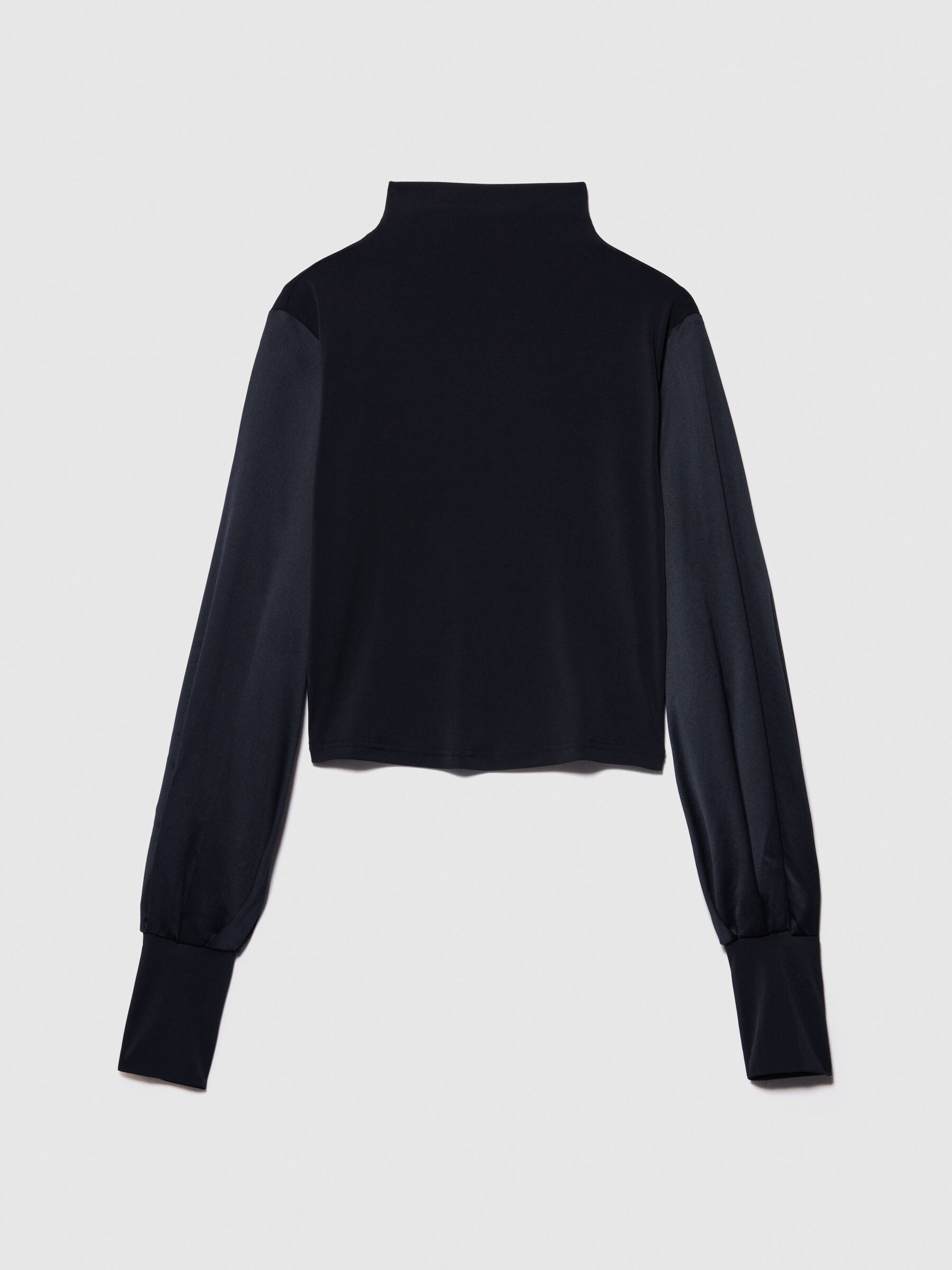 T-shirt with balloon sleeves, Black - Sisley
