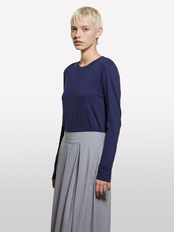 Blue long sleeve t-shirt Blue long sleeve t-shirt - women's long sleeve t-shirts | Sisley