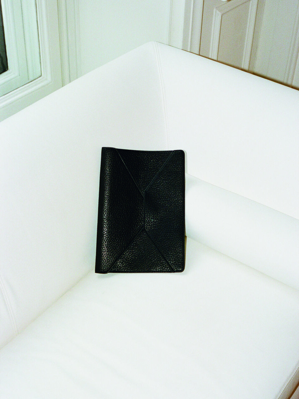 DOCUMENT HOLDER Women image number null