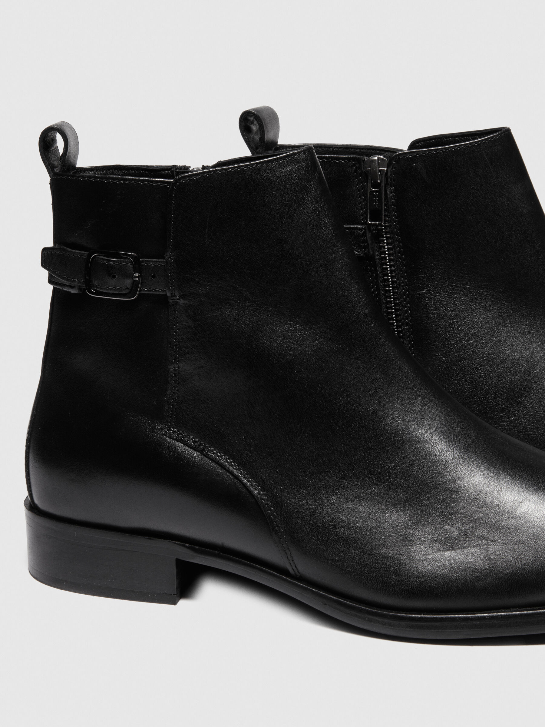 Leather ankle boots Men image number null