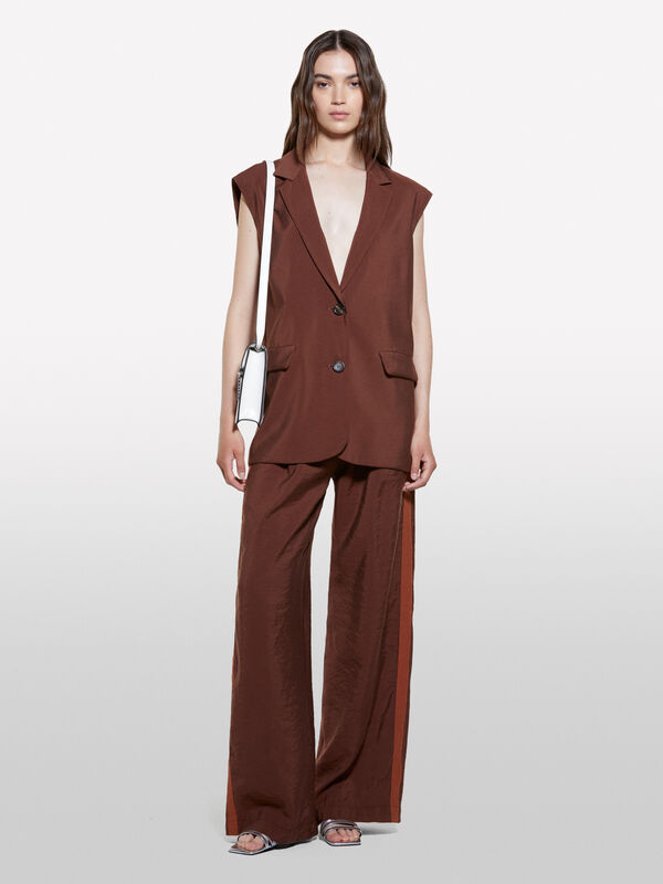 Dark brown vest with crinkle look - women's vests and sleeveless jackets | Sisley