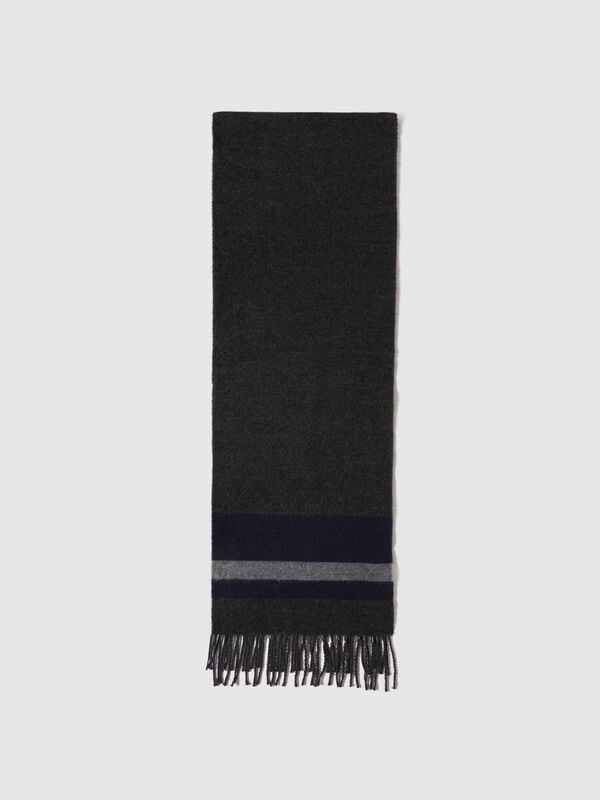 Yarn dyed scarf