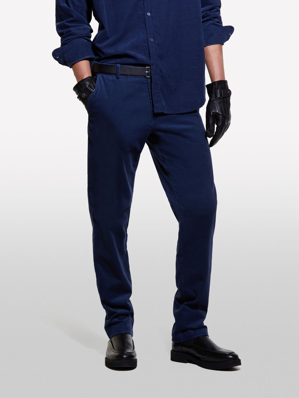TROUSERS Men image number null