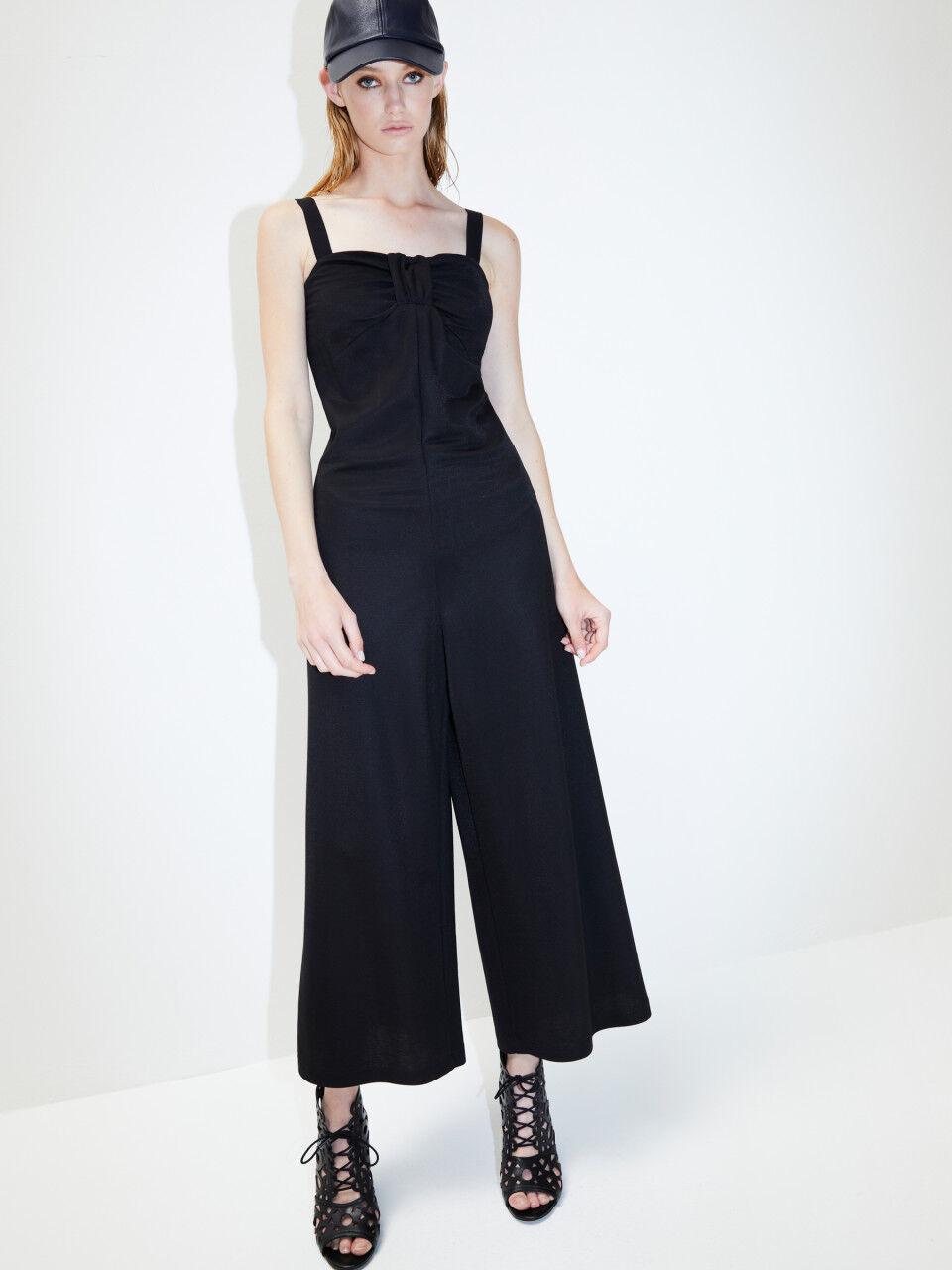 Cropped jumpsuit with curl