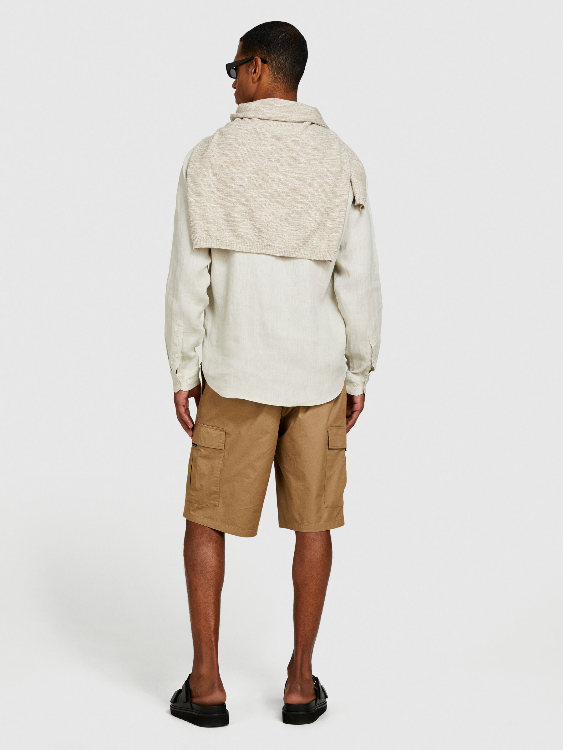 Cargo bermudas with pockets Men image number null