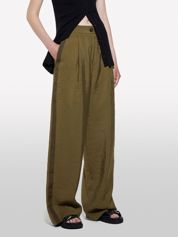 Dark military green trousers with crinkle look - women's palazzo trousers | Sisley