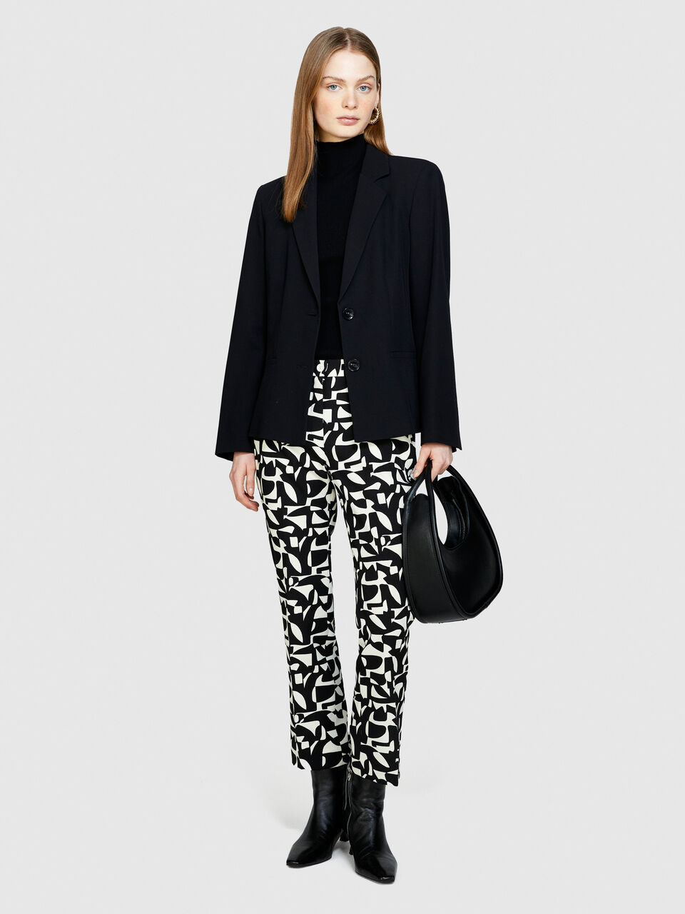 Printed cigarette trousers Women image number null