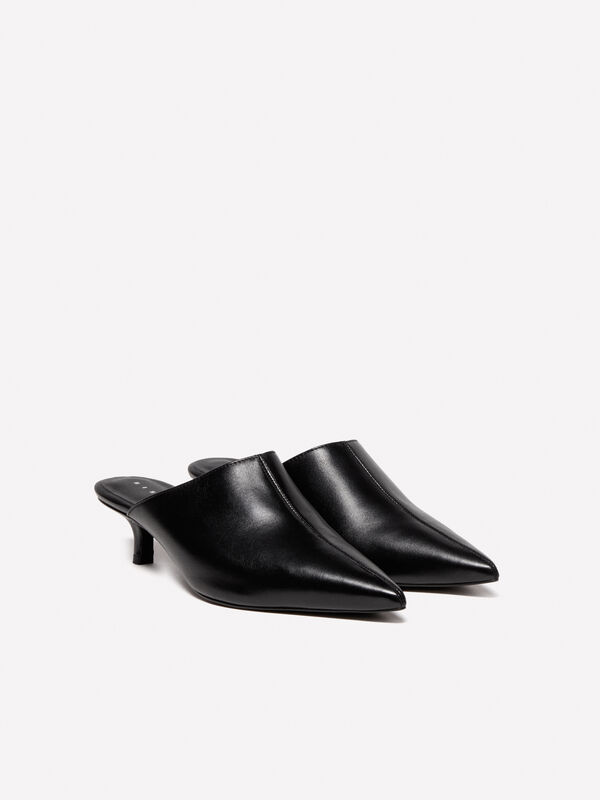 Black mules in 100% leather - women's heels | Sisley