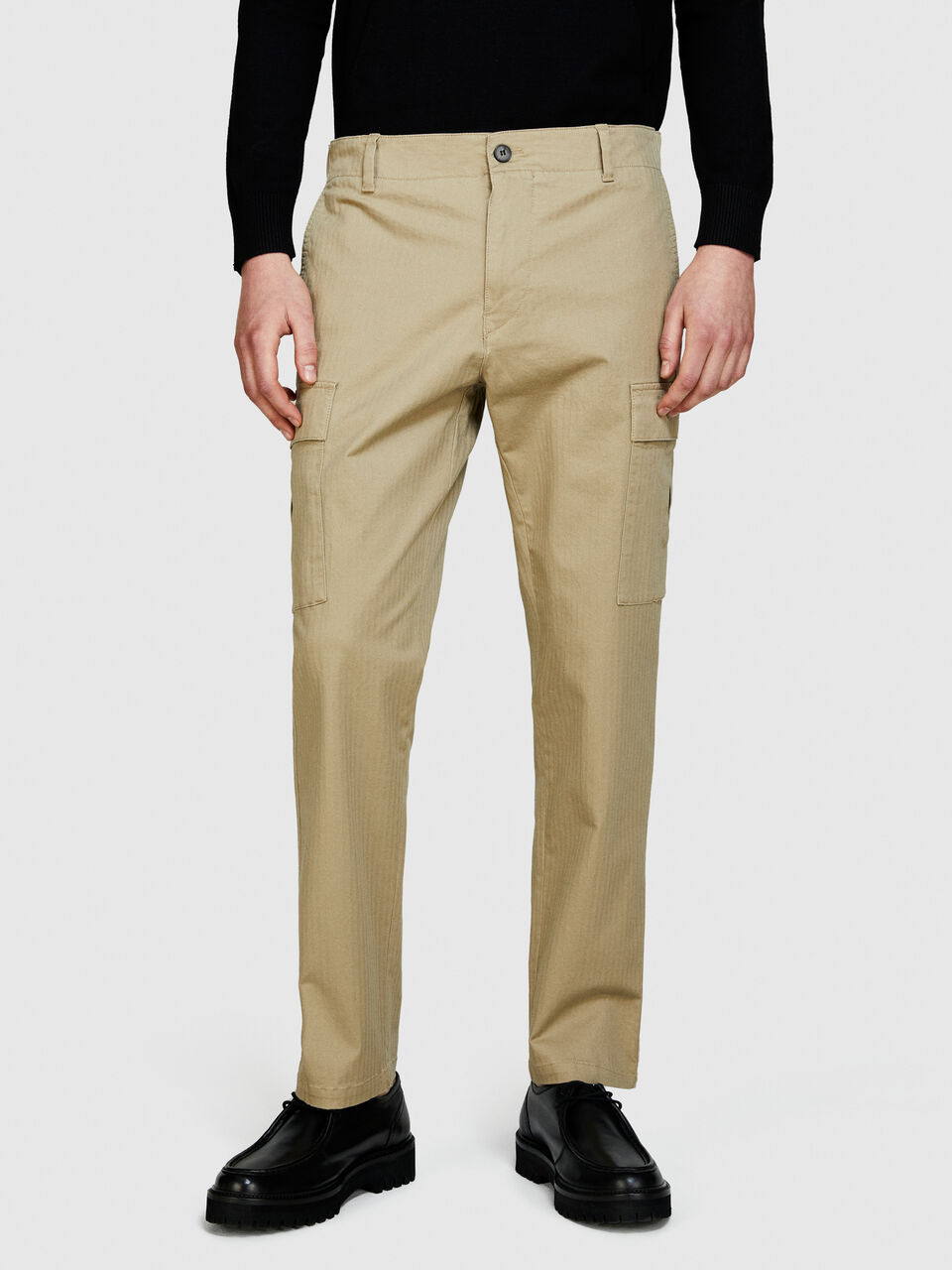 Trousers with pockets Men image number null