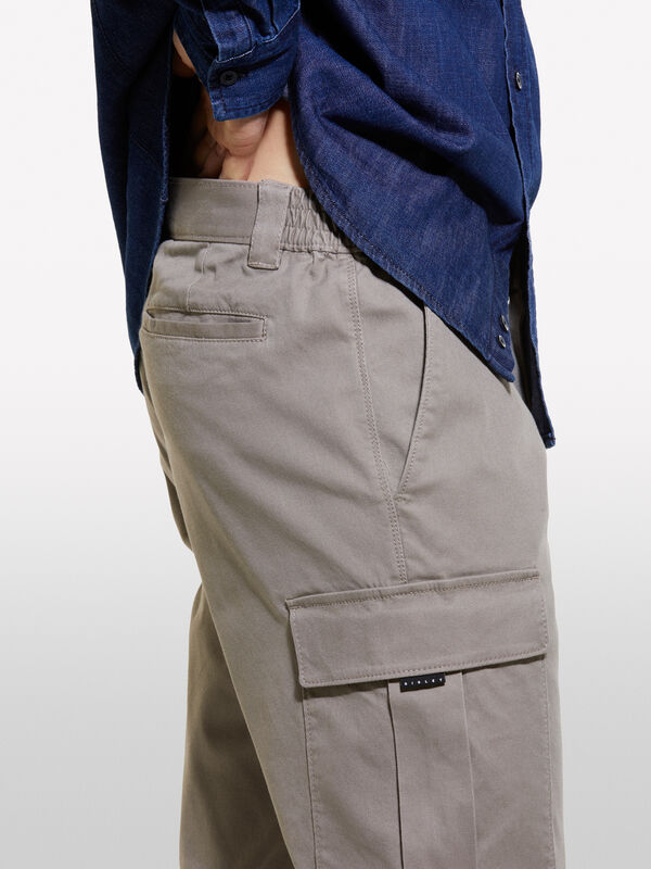 Brown slim comfort fit cargo trousers - men's cargo trousers | Sisley