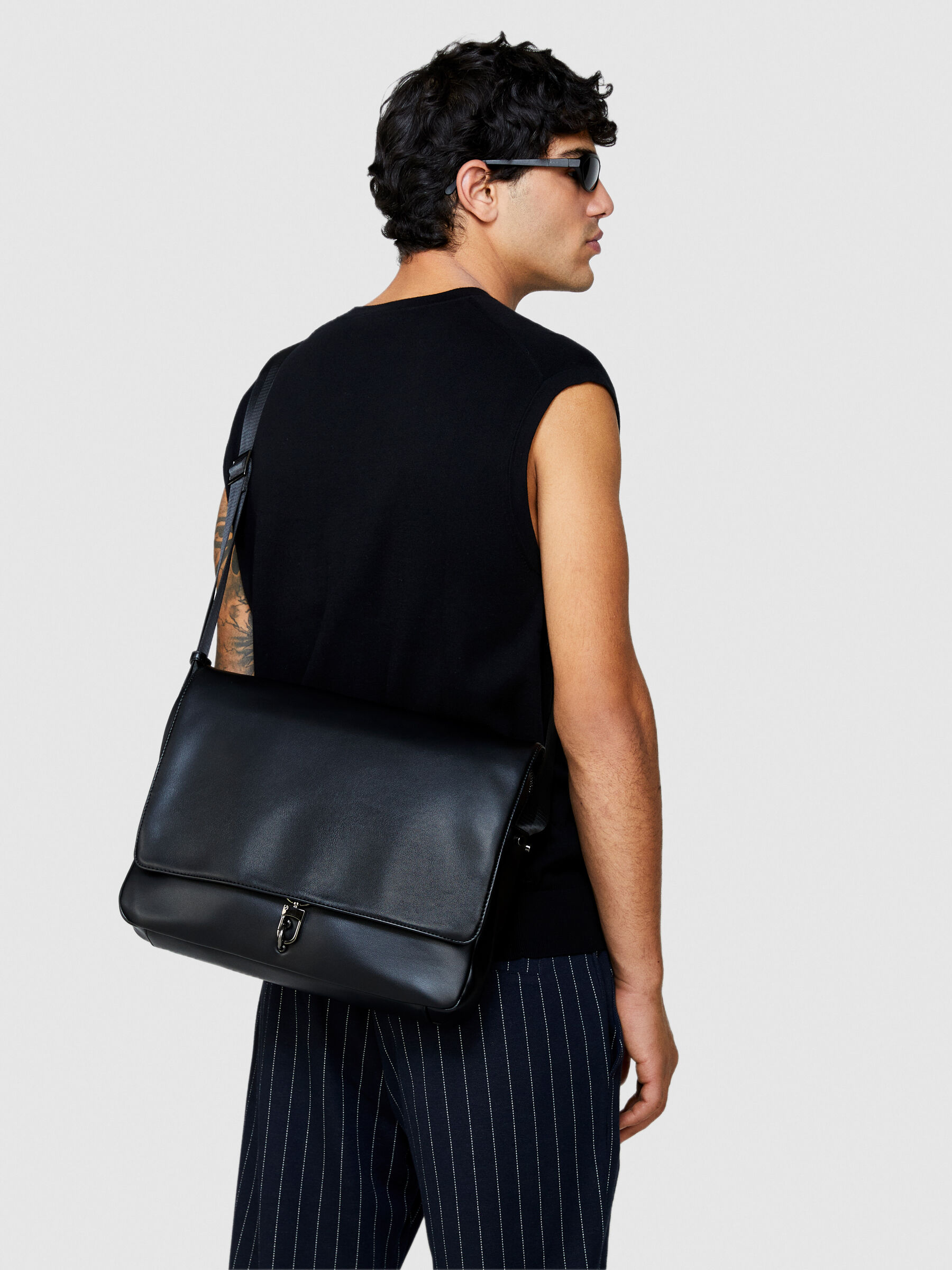 Crossbody Laptop bag Black Sisley