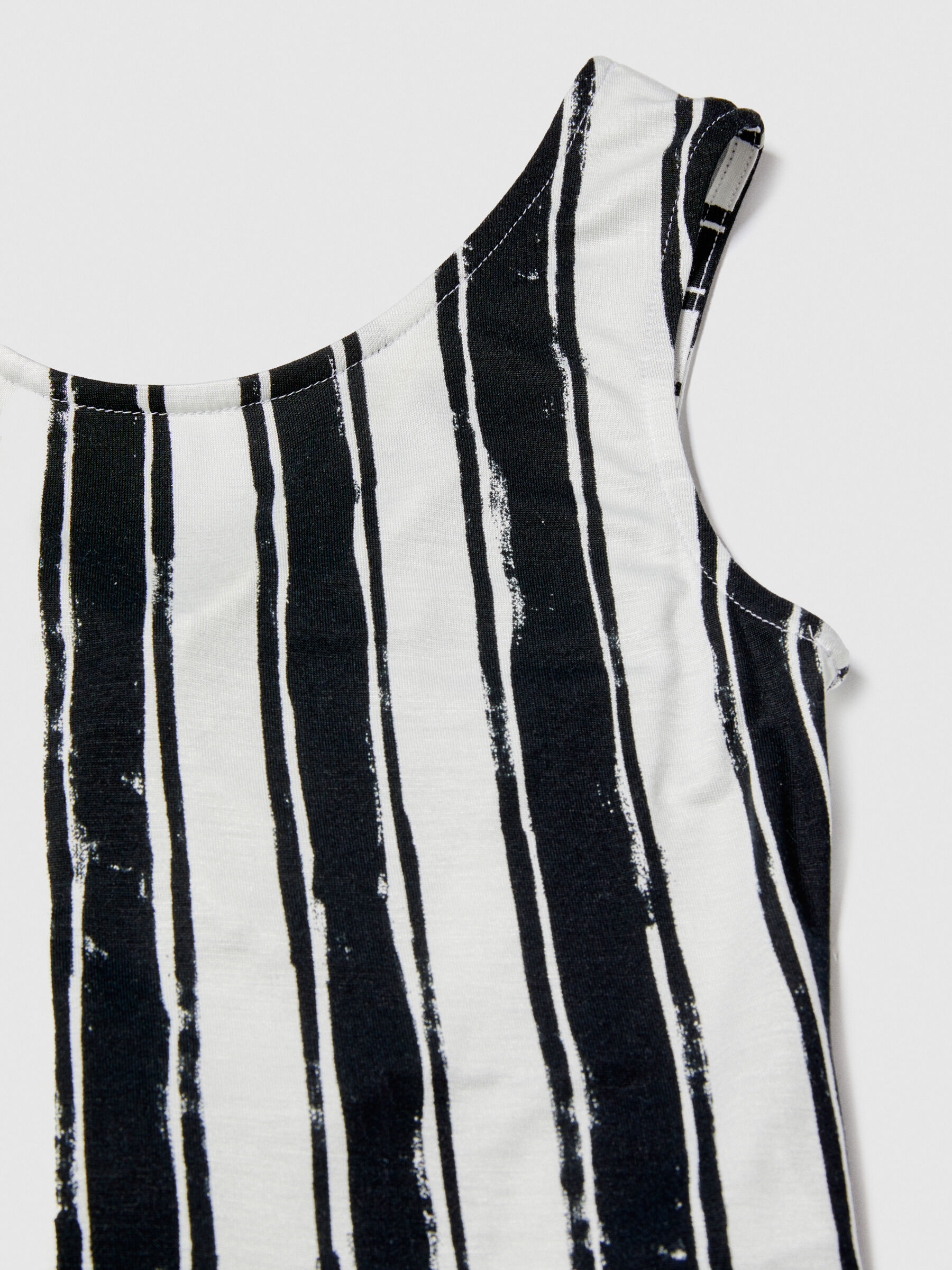 Printed top with crisscross Junior Girl image number null