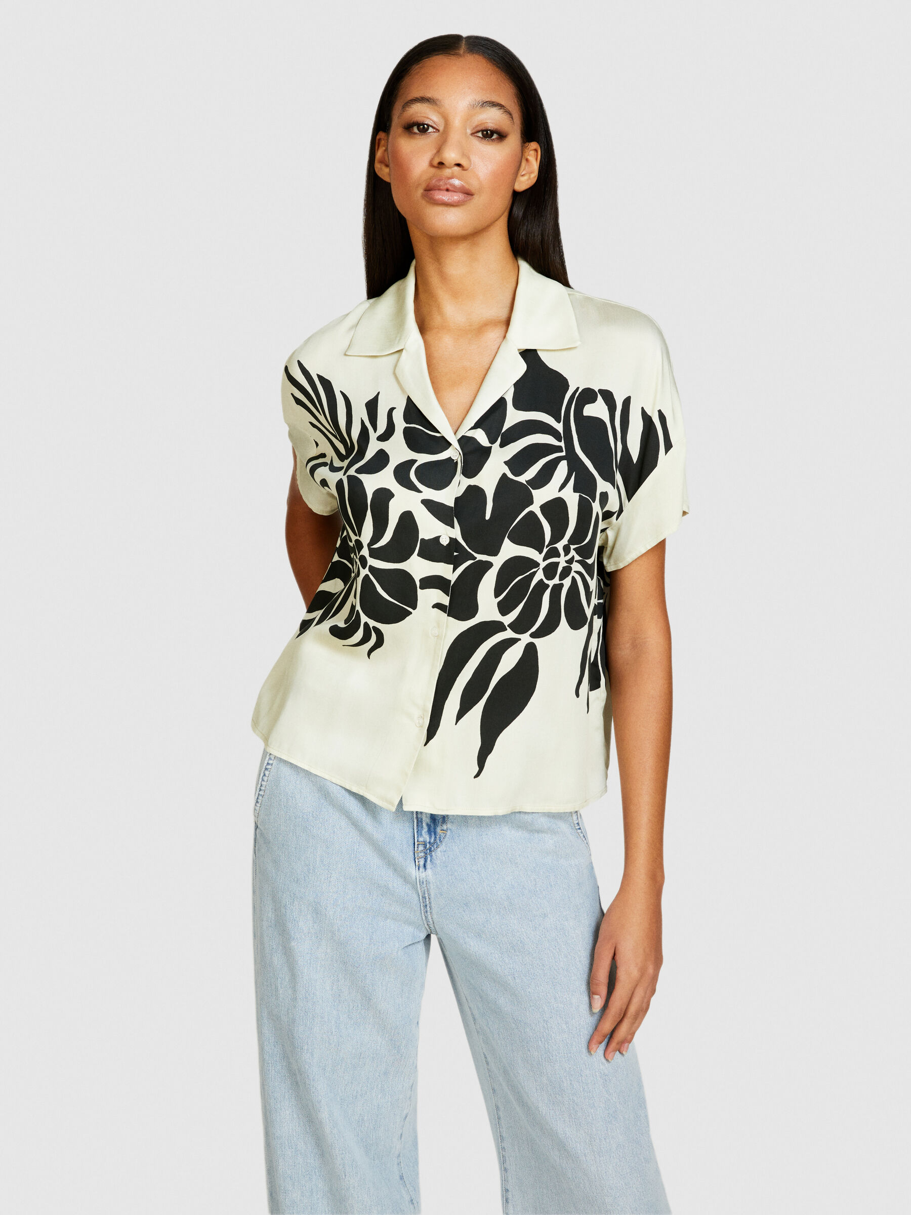 Short sleeve printed shirt Women image number null