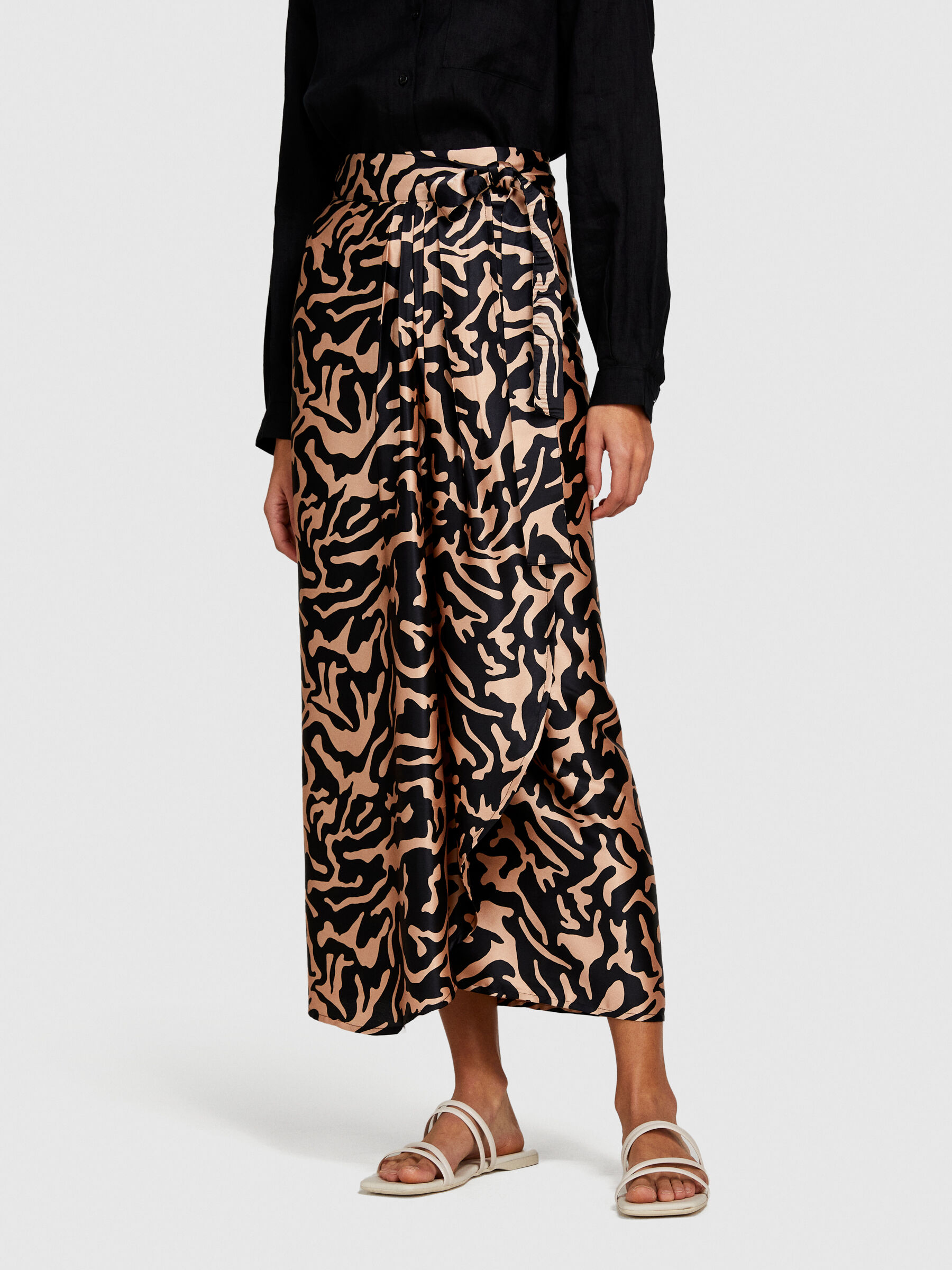 【送料&関税込】Etro Printed Black Jersey Sarong Skirt Printed sarong skirt, Black - Sisley