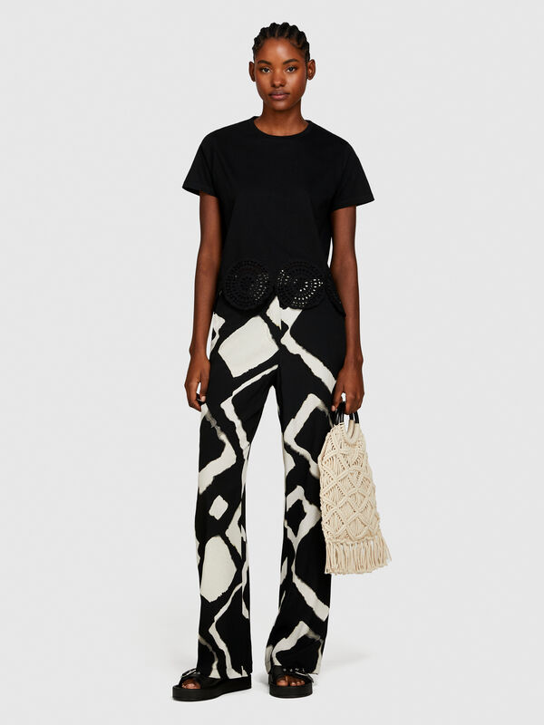 T-shirt with broderie anglaise - women's short sleeve t-shirts | Sisley