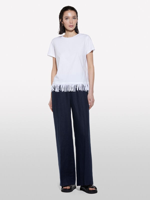 White t-shirt with frayed bottom White t-shirt with frayed bottom - women's short sleeve t-shirts | Sisley
