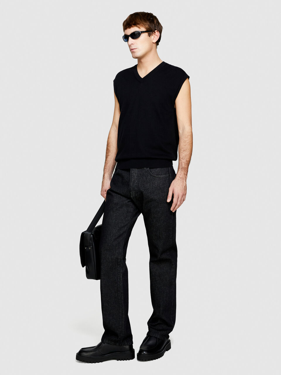 Knit vests Men image number null