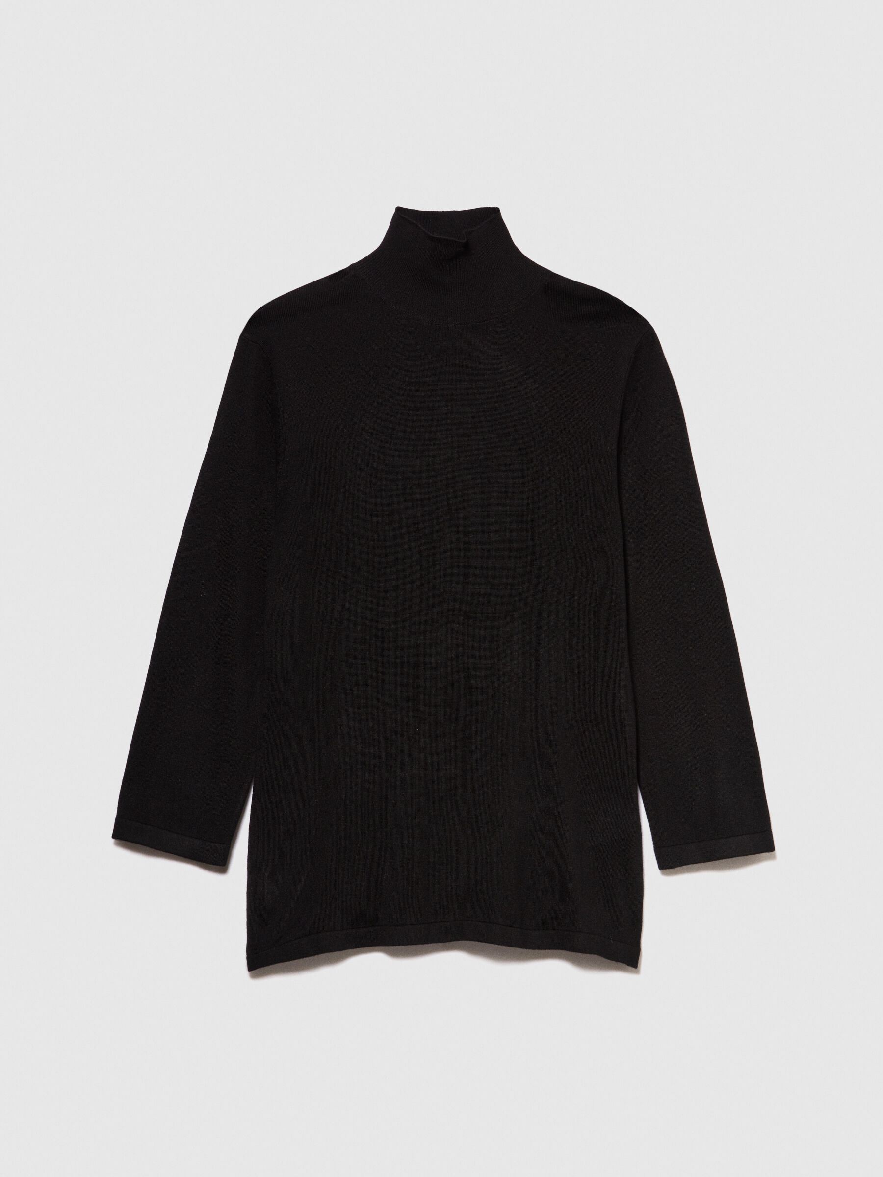 Turtleneck in silk blend, Black - Sisley