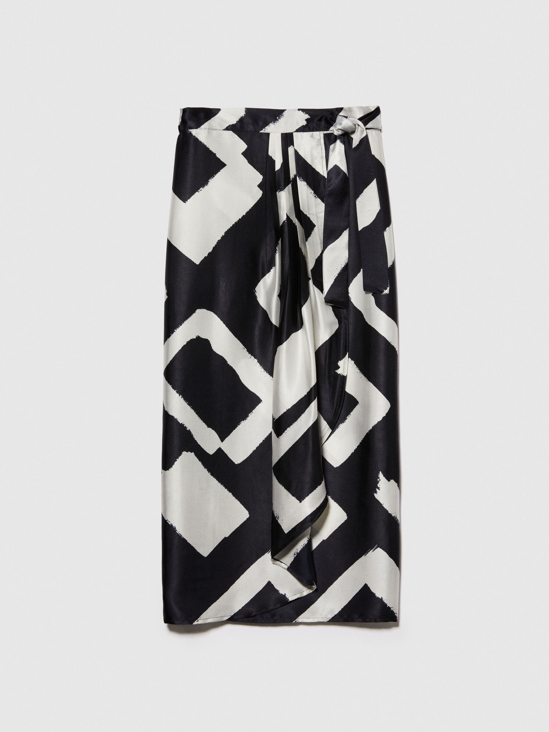 【送料&関税込】Etro Printed Black Jersey Sarong Skirt Printed sarong skirt, Black - Sisley