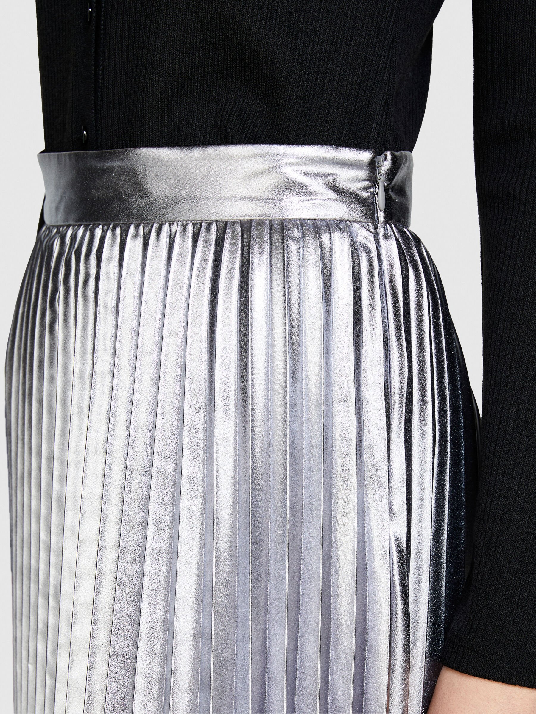 Glossy pleated skirt, Silver - Sisley
