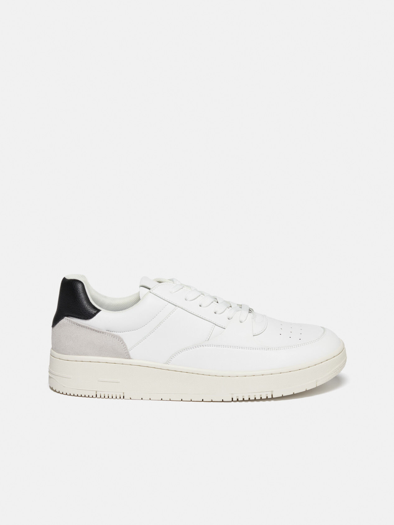 Sneakers with clashing detail White Sisley