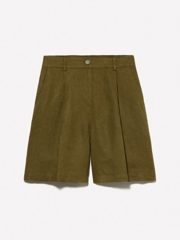 Military green bermudas in 100% linen Military green bermudas in 100% linen - women's shorts | Sisley