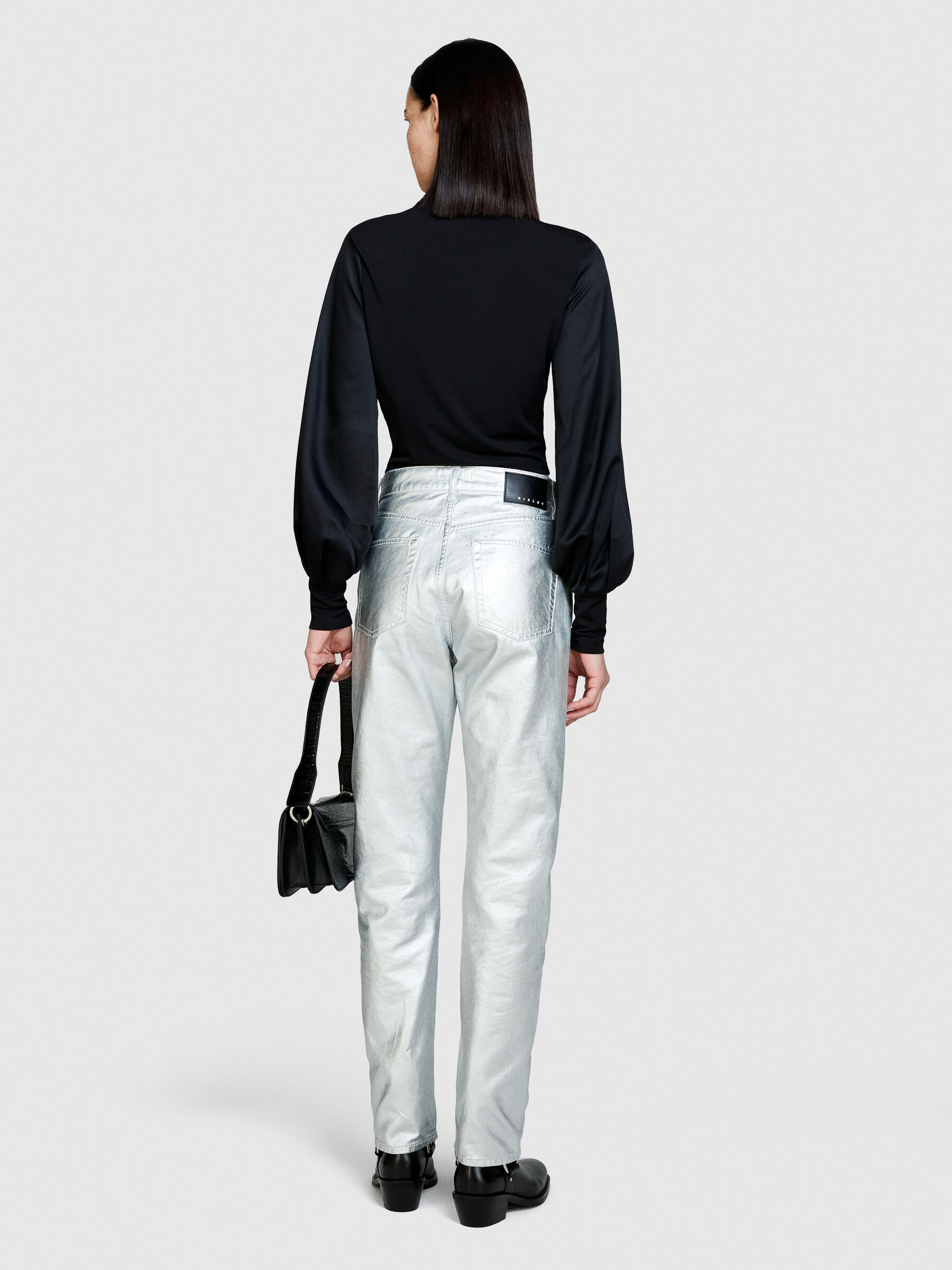 T-shirt with balloon sleeves, Black - Sisley