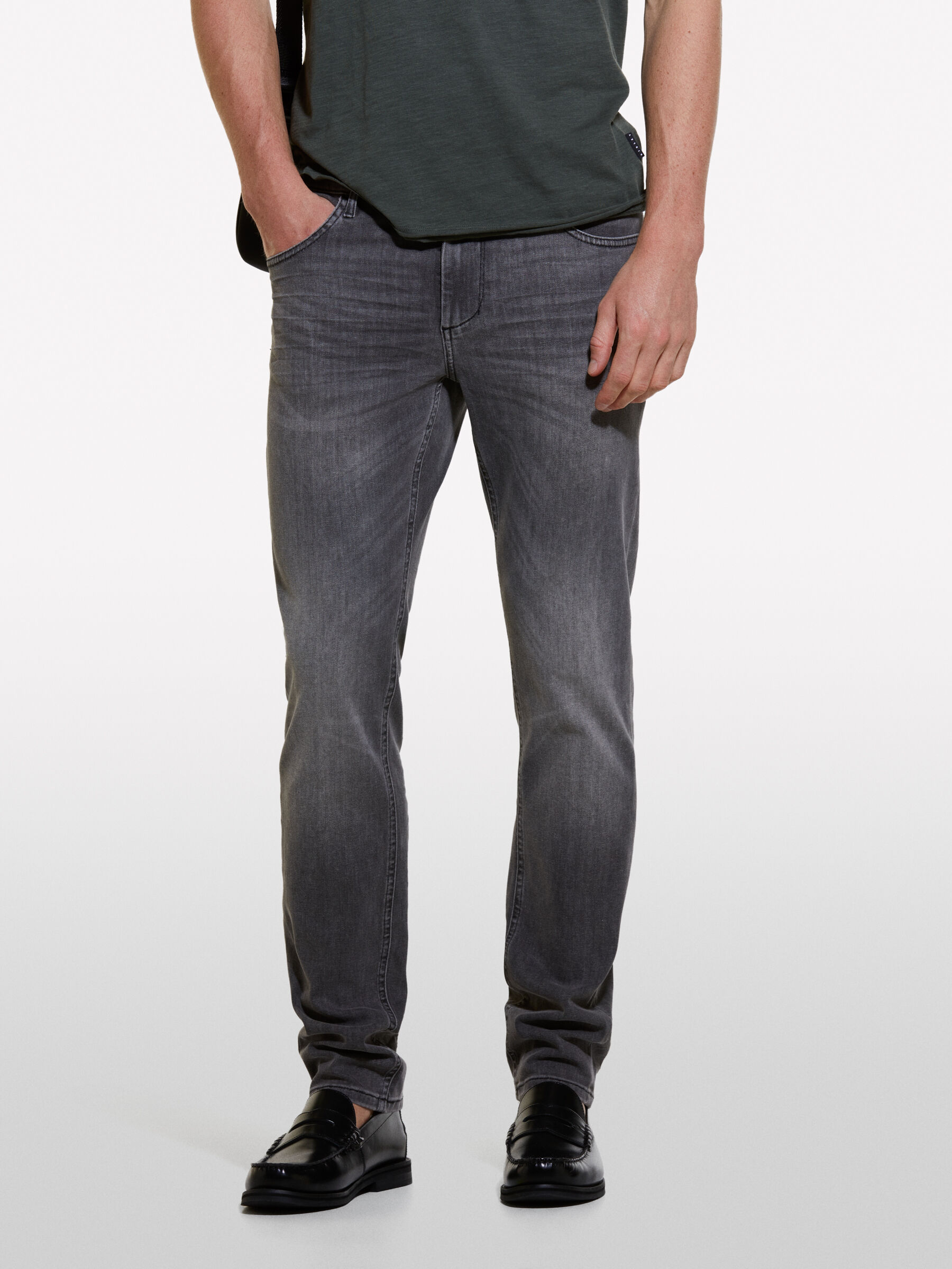 Jeans grigio scuro uomo on sale