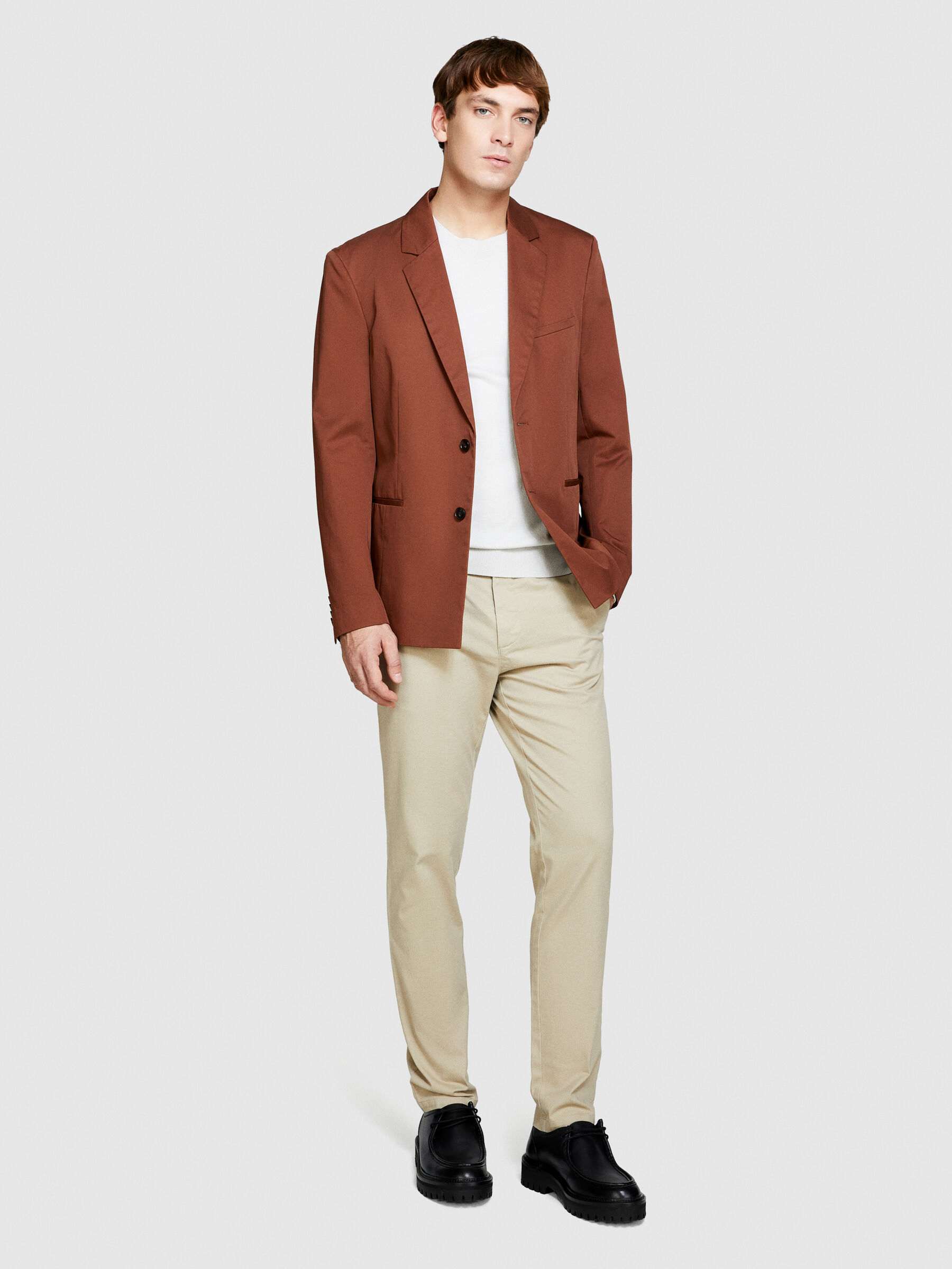 Printed chinos Men image number null