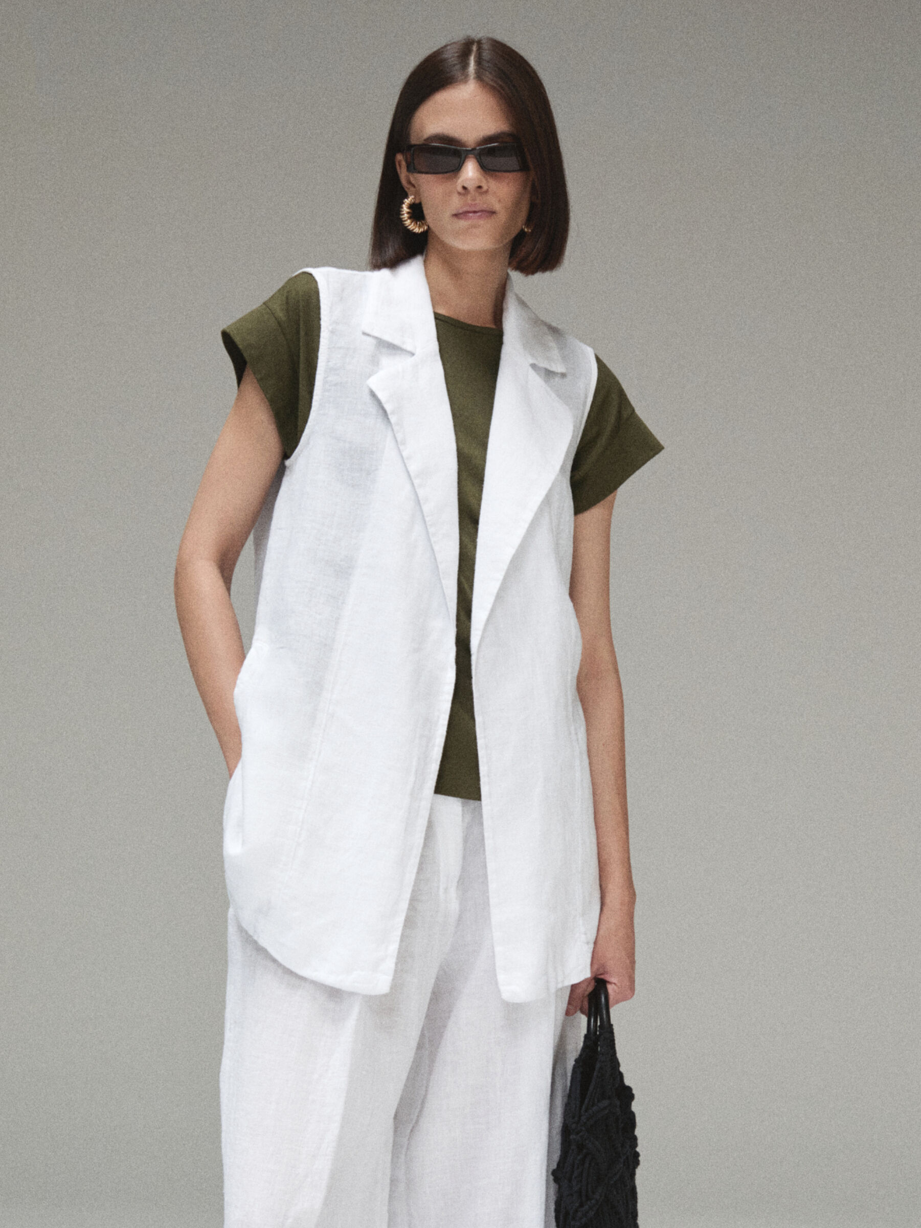 100% linen open vest, White - Sisley