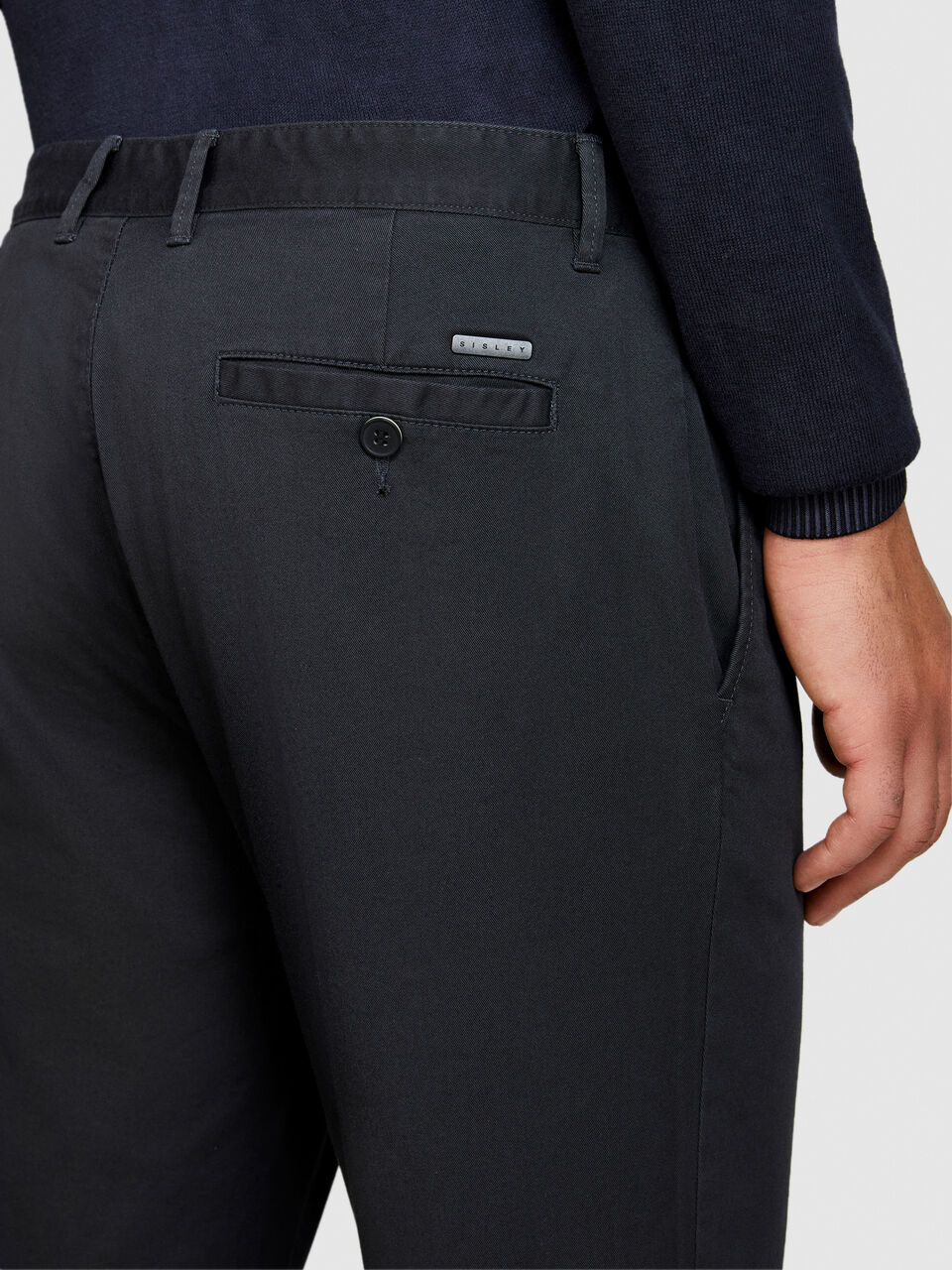 TROUSERS Men image number null
