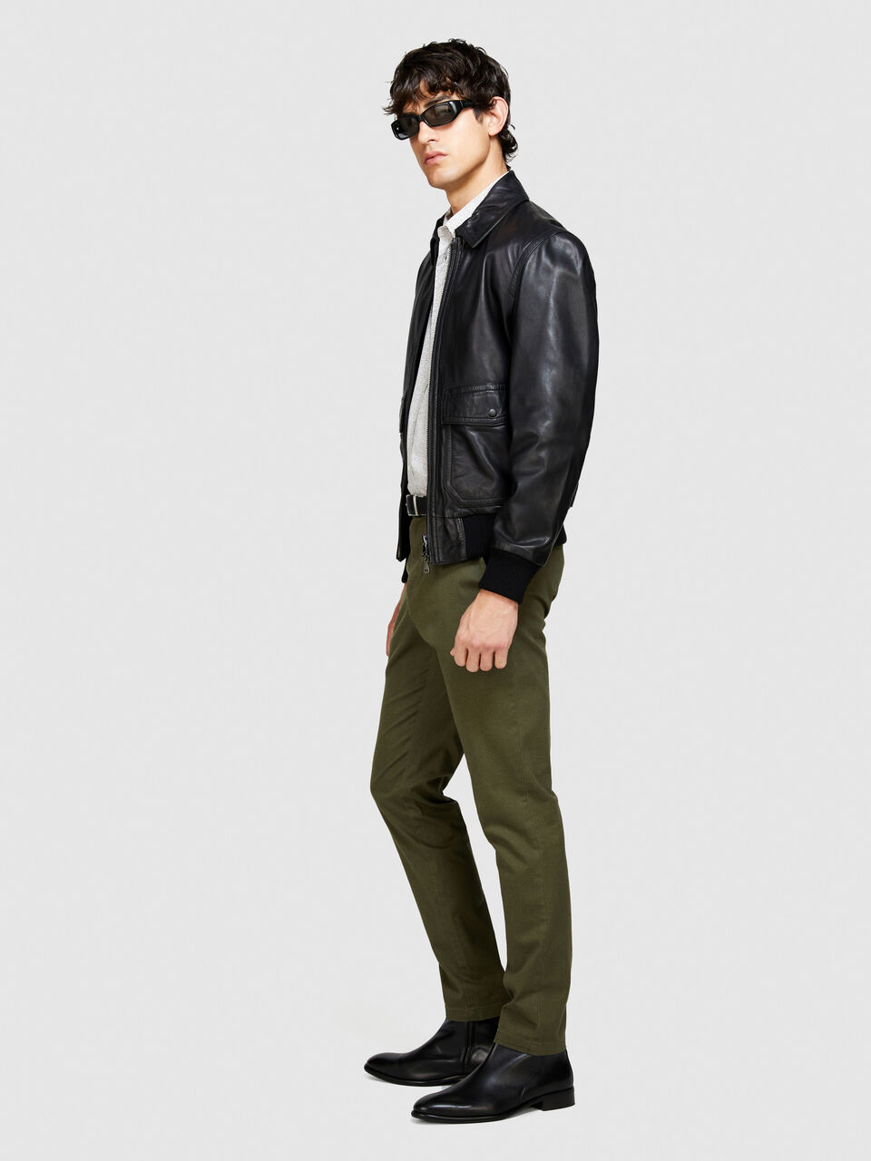 Printed chinos Men image number null