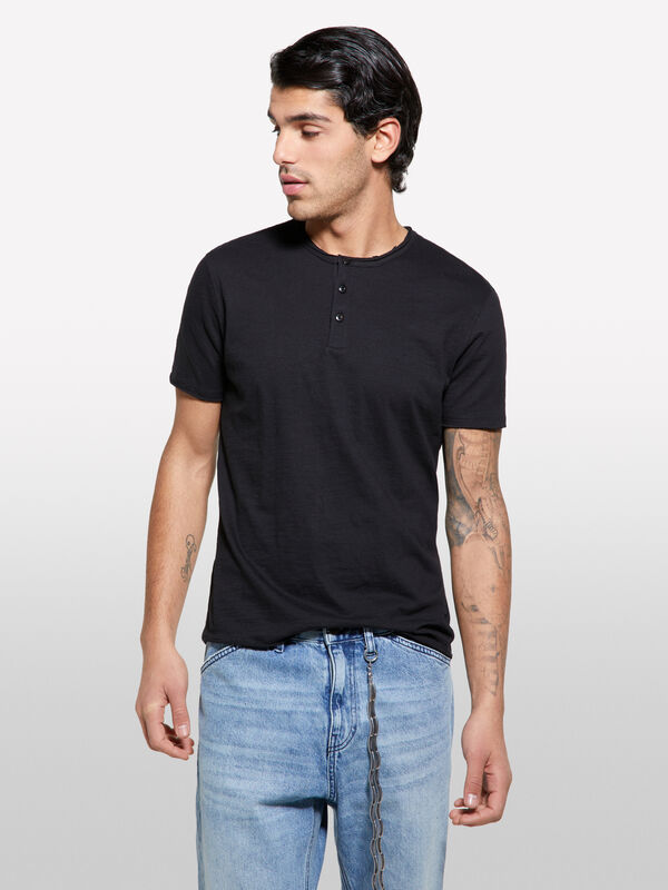 Black Henley t-shirt - men's short sleeve t-shirts | Sisley