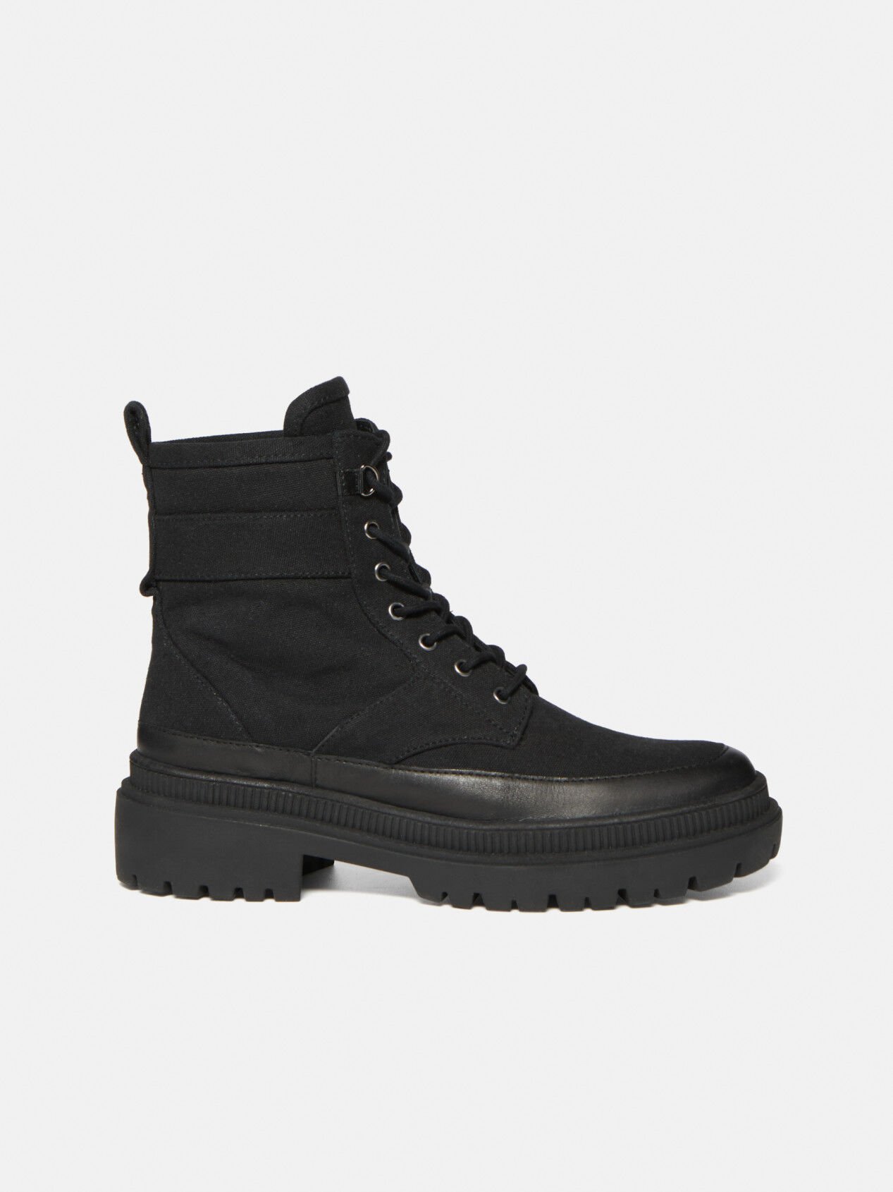 Heavy duty boots with track sole Black Sisley