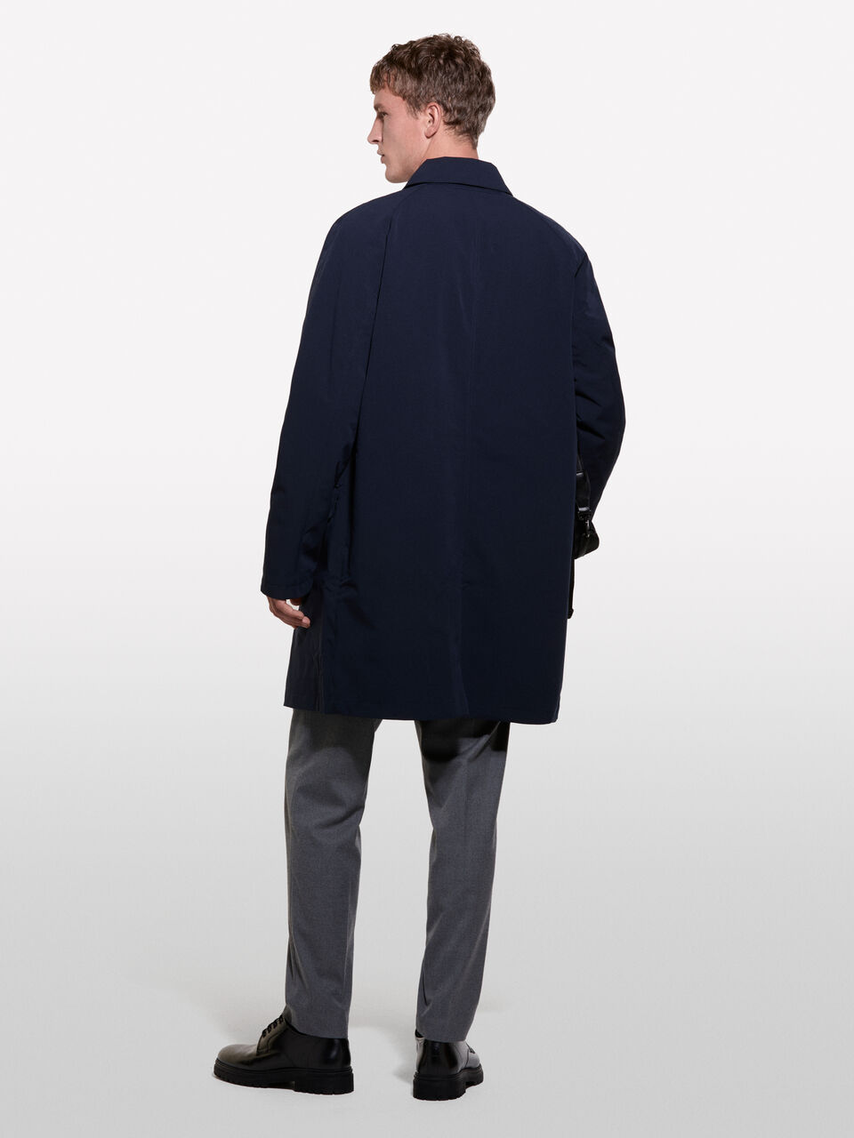 COAT Men image number null