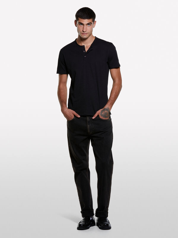 Black Henley t-shirt Black Henley t-shirt - men's short sleeve t-shirts | Sisley