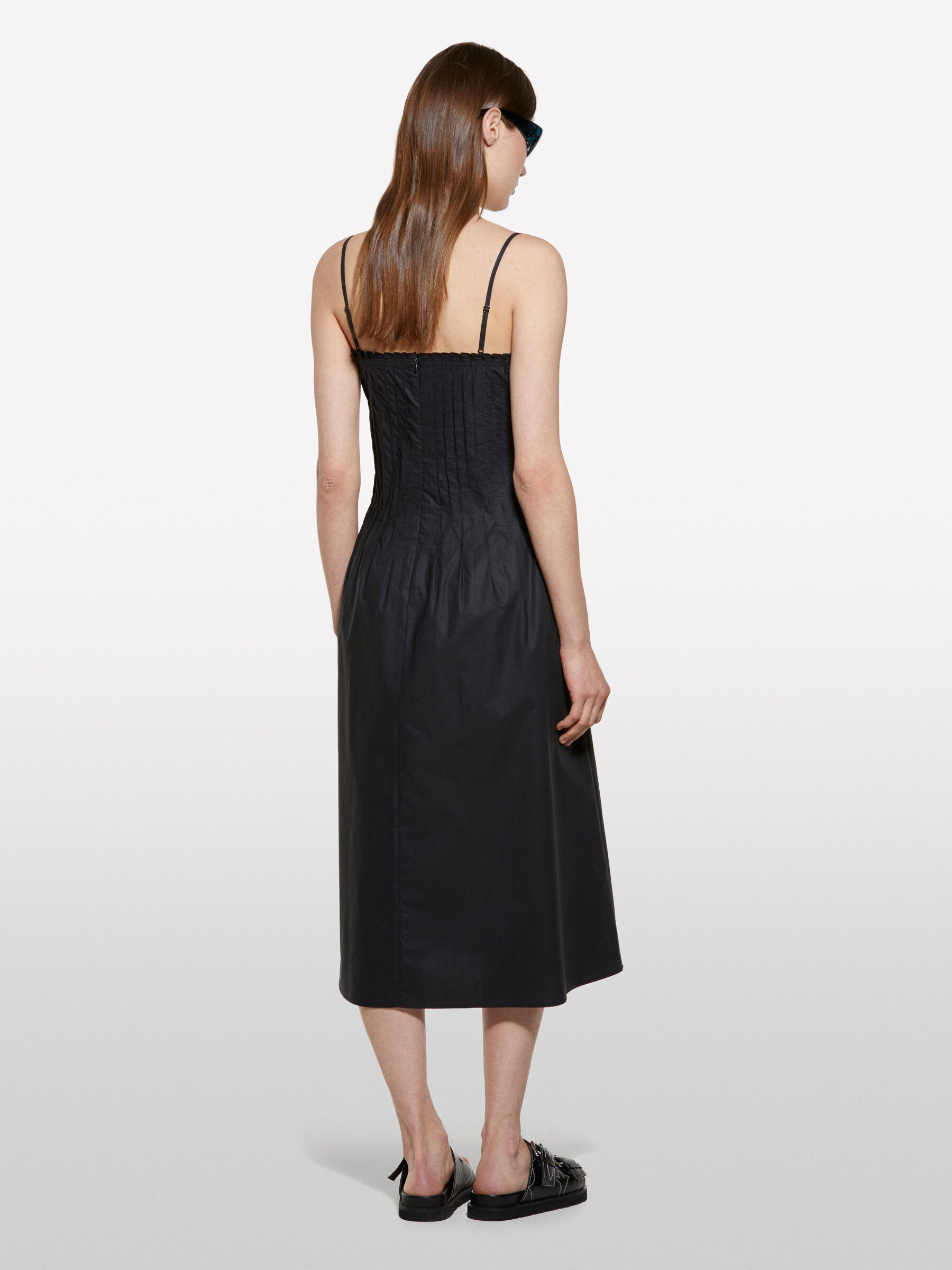 【関税込み】Henrik Vibskov ブラック Fest ミディアムスカート Henrik Vibskov │ Fest Dress in Black │ Henrik Vibskov Boutique